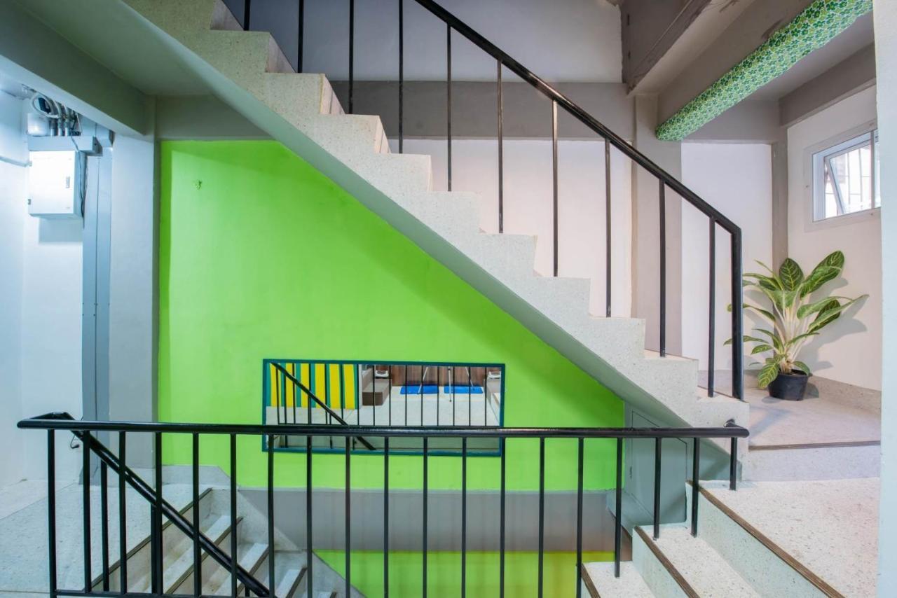 Elixir Hostel Банкок Екстериор снимка